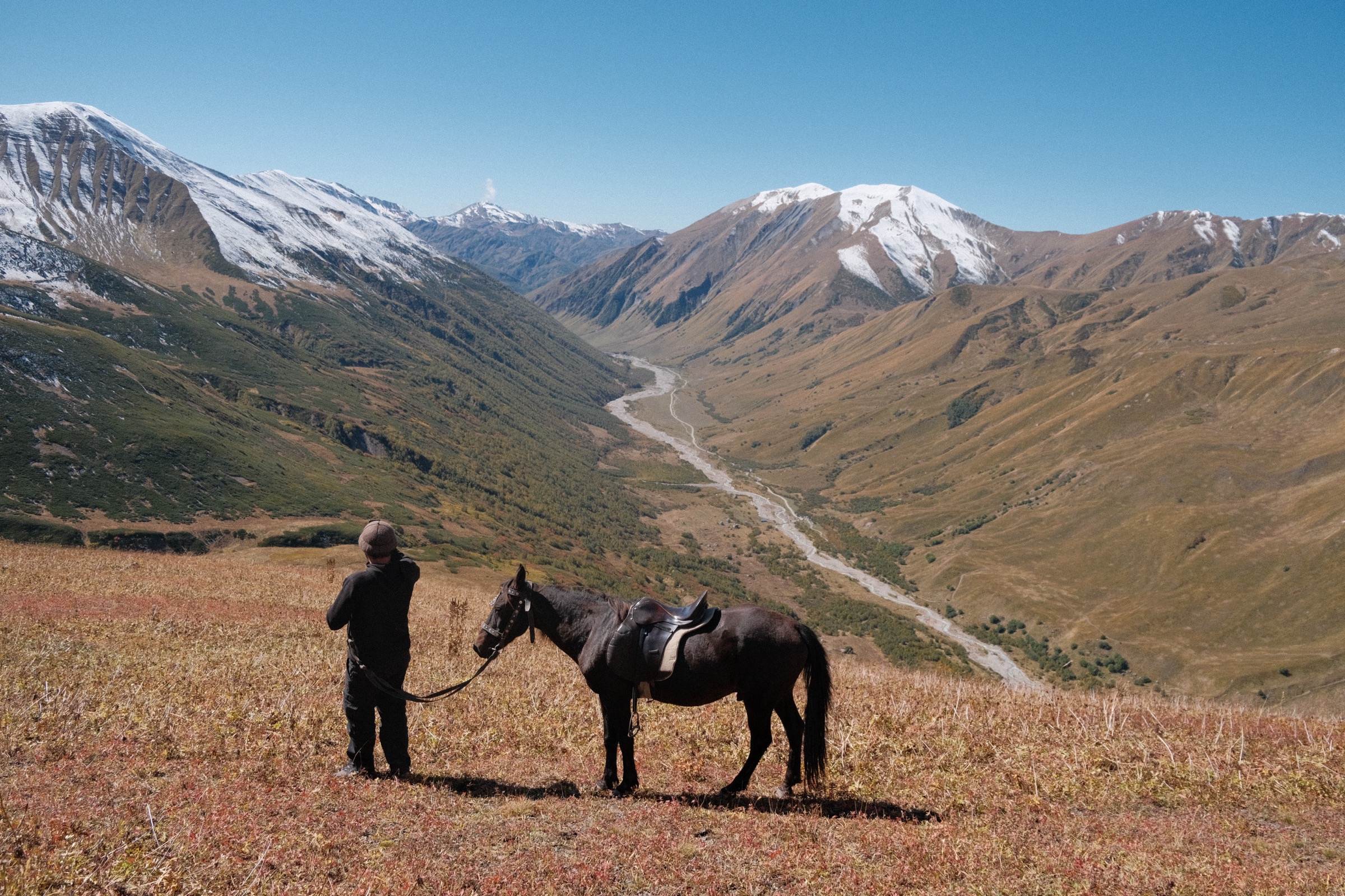 Track overlooking the Enguri river gorge